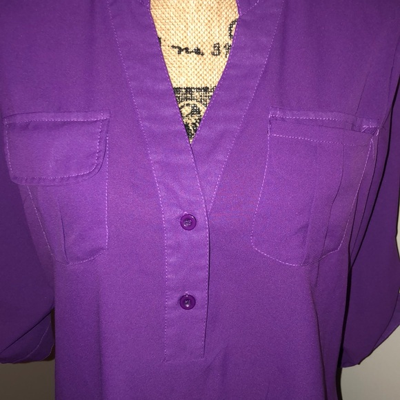 Woman’s blouse - Picture 4 of 6